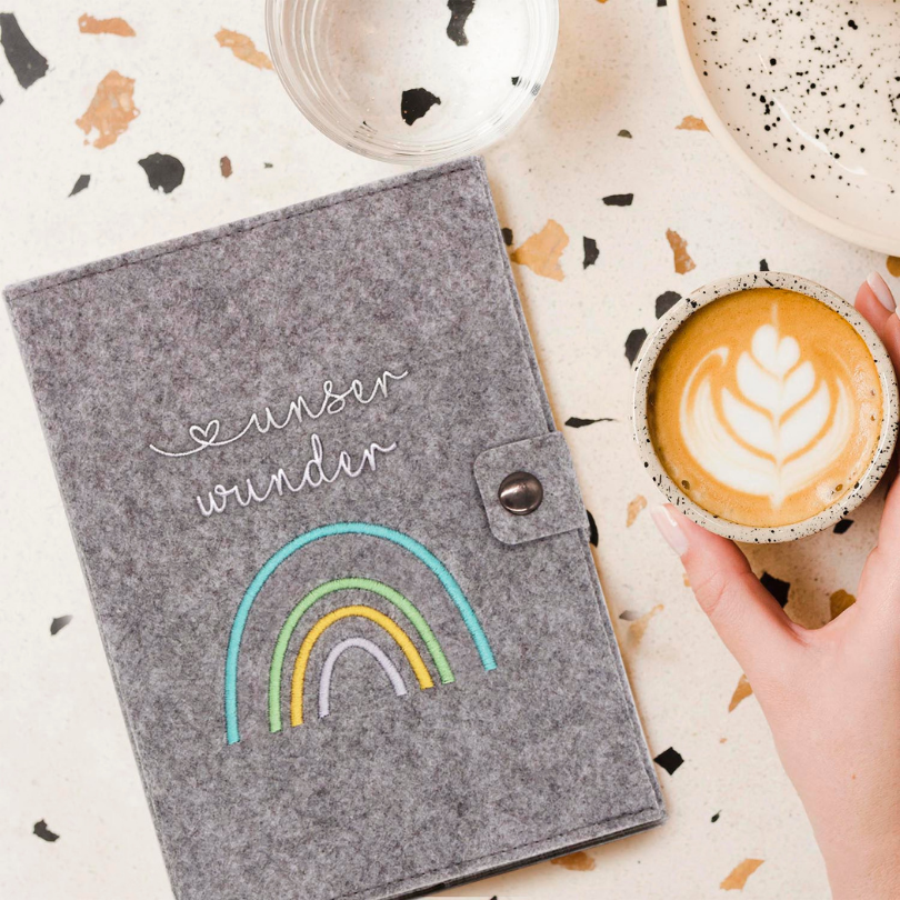 Regenbogen Pastell Mutterpasshülle aus Filz Ohne Personalisierung