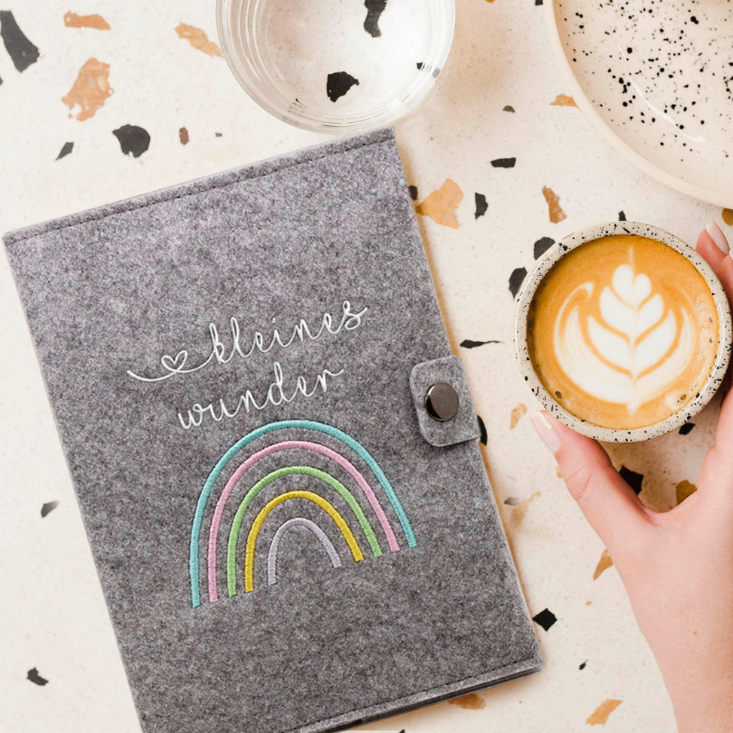 Regenbogen Pastell Mutterpasshülle aus Filz Ohne Personalisierung